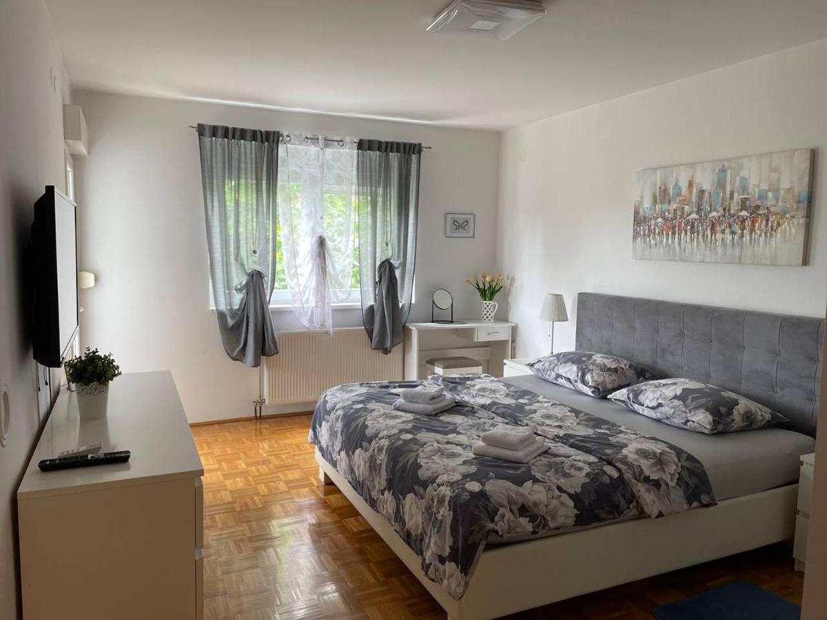 Dis Apartment Varasd Kültér fotó